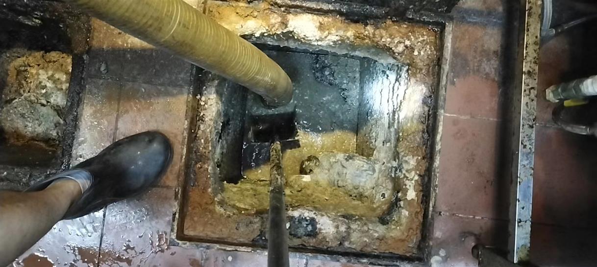 红山街道污水池清理一般都有毒气，怎么预防中毒呢？